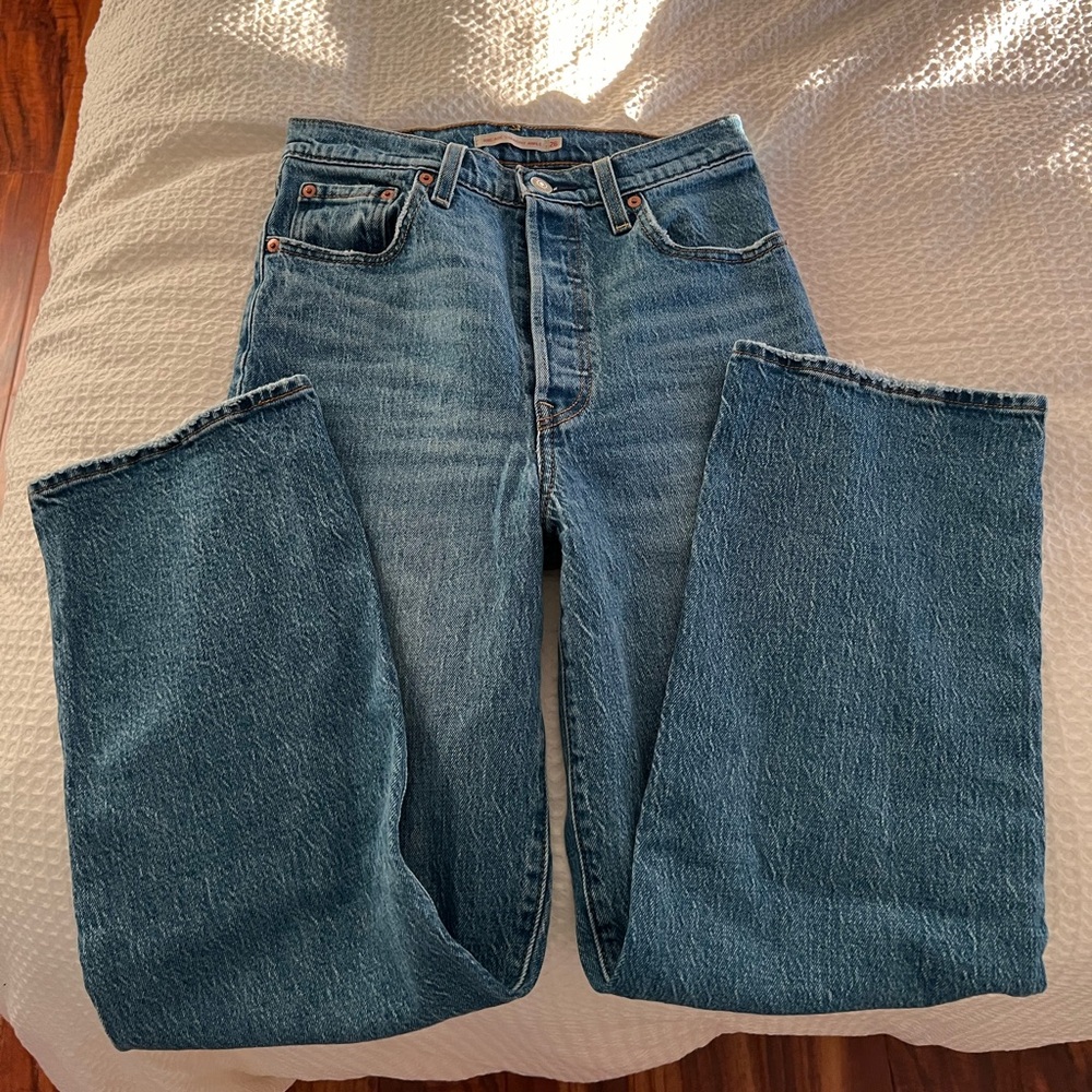 Levi’s Ribcage Straight Ankle Jeans